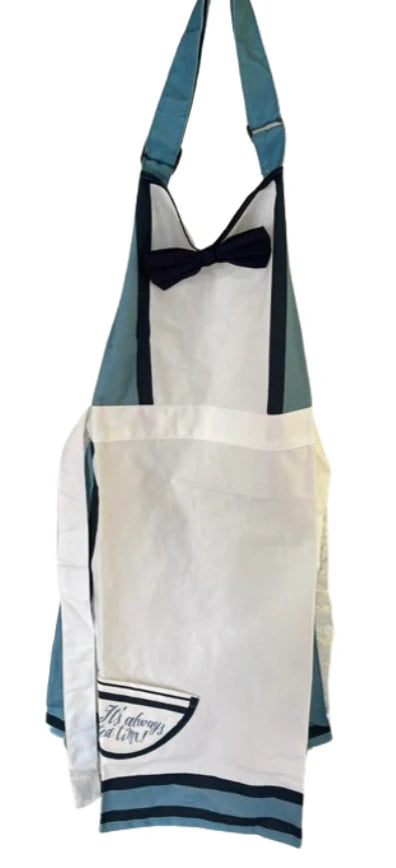 Disney Parks Epcot UK World Showcase Alice in Wonderland Kitchen Apron